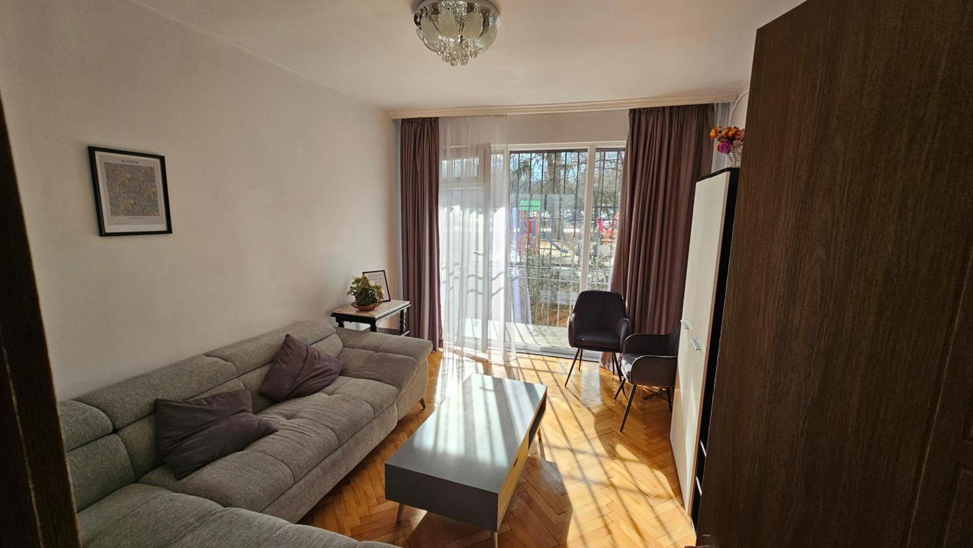 Urban Comfort 1br Near South Park With Balcony *